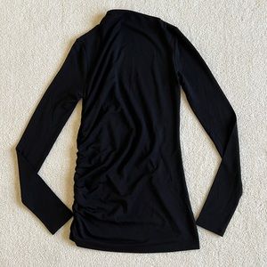 modern citizen kimberly ruched long sleeve in black — size large